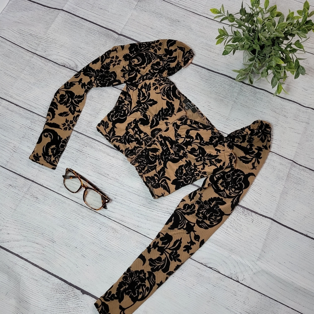 LONG SLEEVE CROP TOP,  BLACK FLOWER PRINT, MOCHA COLOR , SIZE S